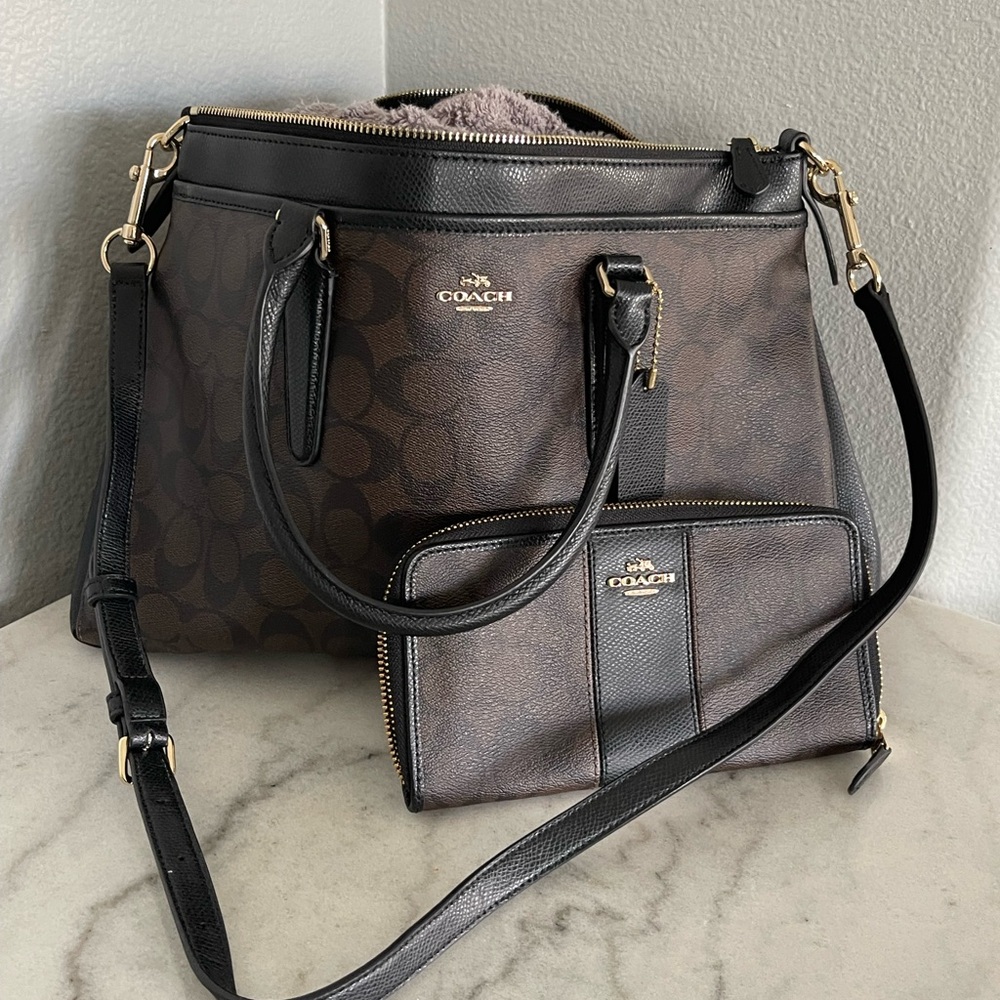 Coach Brown and Black Women's Bag Set/wallet